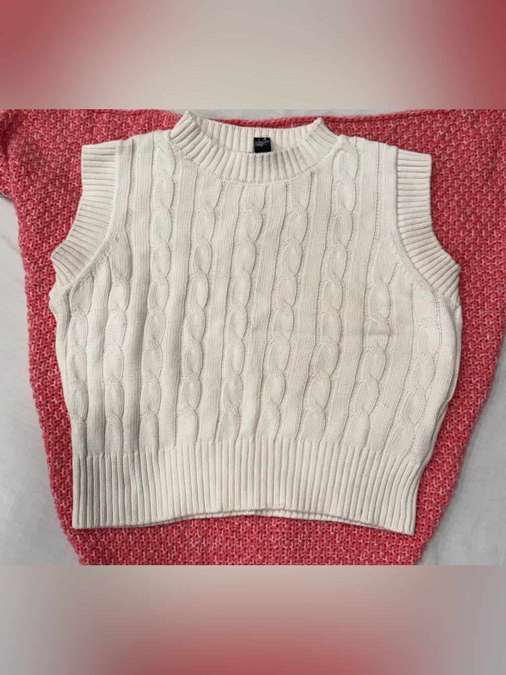 Forever 21 Cable Knit Sweater Vest Cream XS New Without Tags